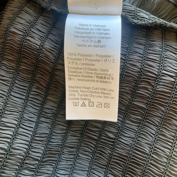 NWT J. Crew black squareneck smocked featherweight satin cropped top size S - Picture 5 of 7